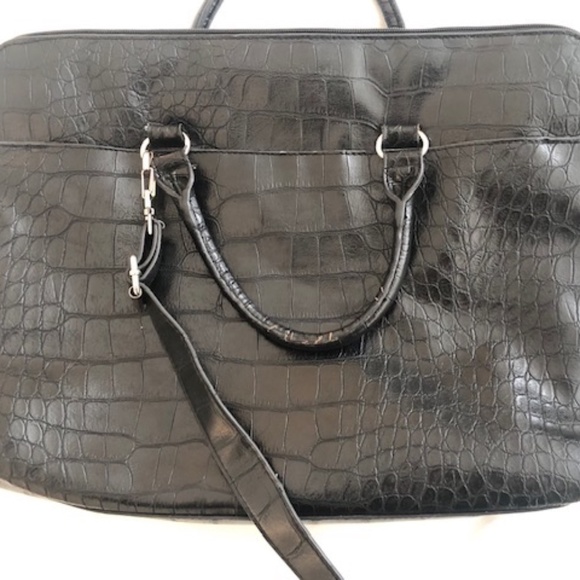 Bueno Collection Laptop/Messenger Bag Black Great Used Condition - Picture 5 of 10